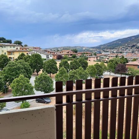 Appartamento Confortevole E Ben Servito San Mariano Екстериор снимка