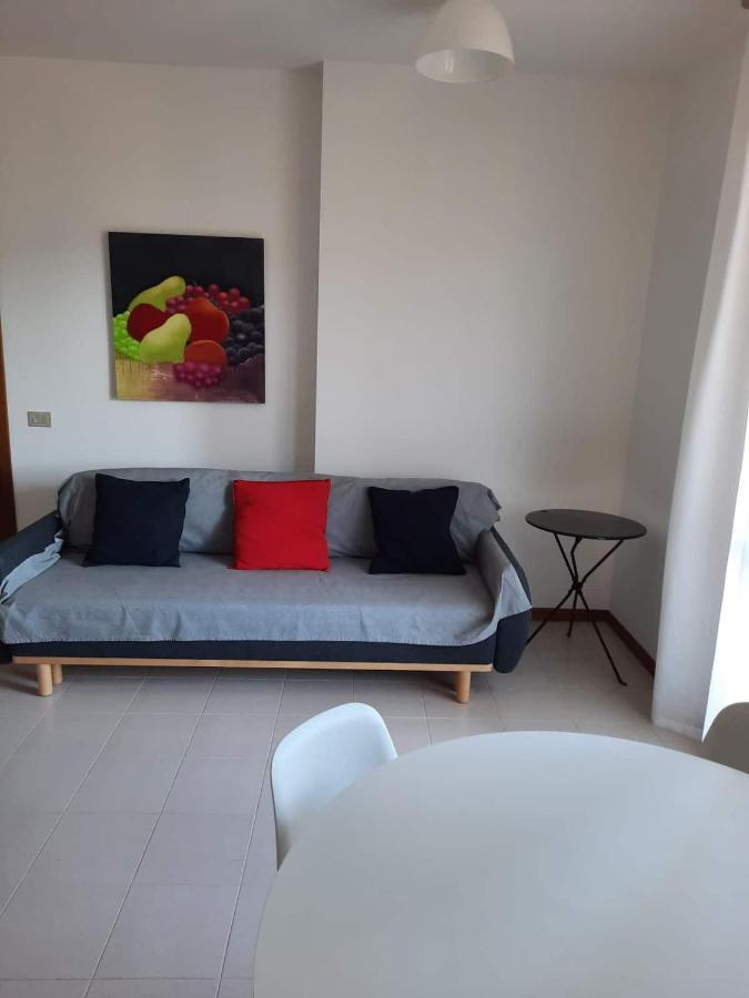 Appartamento Confortevole E Ben Servito San Mariano Екстериор снимка